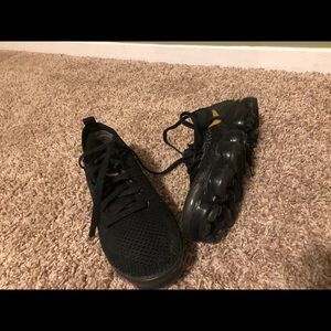 Black/Gold Women’s vapor max.